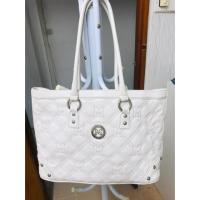 ราคา SELL Metrocity กระเป๋าสะพาย Metro city กระเป๋า ของแท้ มือสอง สีขาว ใบใหญ่ หูยาวๆ มือสอง น่ารักมากนะคะ กระเป๋า มือสอง (1411896257)