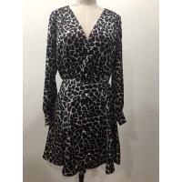 ราคา USED Zara ชุดเดรส สีดำ ลายปริ๊นท์ black dress เสื้อผ้ามือสอง เดรสมือสอง (6077739342)