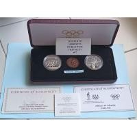 ราคา ชุดเหรียญ 100 ปี โอลิมปิก Athens to Atlanta ปี 1996 เนื้อเงินขัดเงา 2 เหรียญ (24651401712)