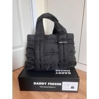 ราคา Daddy Finger กระเป๋าแม่ลูกอ่อน กระเป๋าคุณแม่ รุ่น Start size L สีดำ มือ 2 (49150233890)