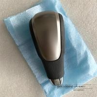 ราคา 1ชิ้นสําหรับเชฟโรเลต ครูซ เกียร์เปลี่ยนแฮนด์บอลเกียร์อัตโนมัติที่หัวเกียร์ (40078138256)