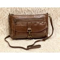 ราคา กระเป๋าหนัง วินเทจ มือสอง แบรนด์ The Sak สภาพสวย มีช่องใส่ของช่องใหญ่ 2 ช่อง ภายในสะอาด (22489732365)