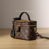 ราคา ซื้อฝรั่งเศส ชิปขนาดเล็ก LV LouisVuitton กระเป๋ารุ่น Vanity PM การรับประกัน 2 ปี ของแท้ (27076976408)