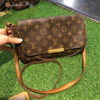 ราคา Lv Favority MM ปี13 (1928439638)