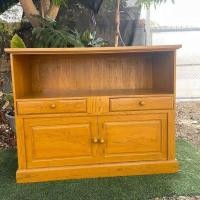 ราคา SUKP ชั้นวางทีวี(ใหญ่) 50x120สูง90ซม.คัดเกรดไม้ สีสักทองน้ำตาลเคลือบเงา SUKP-627 (27011077499)