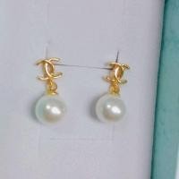 ราคา ต่างหูเนื้อทองเหลืองแท้ดีไซน์งานCCประดับไข่มุกแก้วญี่ปุ่นสีขาว (21162274040)