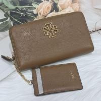 ราคา ✔ ของแท้ 100% ✧.* New พร้อมส่ง ✧.* กระเป๋าสตางค์ หนัง Tory Burch ซิปรอบ สีน้ำตาล (25620233806)