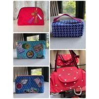 ราคา กระเป๋าใส่เครื่องสำอางค์ ซับในสีชมพู พร้อมสติ๊กเกอร์ (23864037139)