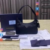 ราคา Prada Re-Nylon / Re-Edition 2000 (Y.22) ของแท้ shop thai มือสอง กระเป๋าแบรนด์เนม ปราด้า พราด้า (42200463529)