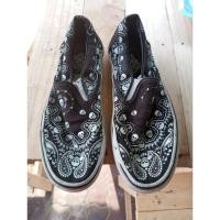 ราคา รองเท้าผ้าใบมือสองลายกระโหลก (25572999983)
