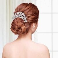 ราคา หวีเสียบผมประดับคริสตัลและมุก ทรงมงกุฎ - Jewelry Crystal And Pearl Bride Hair Comb (1827907533)