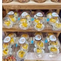 ราคา Puffthai (พัฟไทย) ขนมเปี๊ยะไส้ถั่วเหลืองไข่เค็ม หอมกลิ่นอบควันเทียนชวนลองชิม (42326235776)