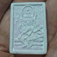 ราคา พระพรหม พิมพ์เล็ก เนื้อผงมหาจักรพรรดิ์ มีพระธรรมธาตุเสด็จ สร้างโดย หลวงตาม้า ยุคต้น ปี2540 มีคาถาบูชา รหัสS865 (19636538910)