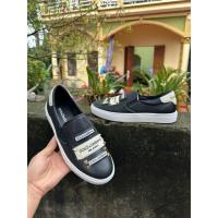 ราคา DOLCE & GABBANA คุณภาพสูง ง&ก รองเท้าโลฟเฟอร์ผู้ชายสีดําและสีขาว-ใบบน โดลเช่ & กาบาบาน่า หรูหราพื้นนิ่มใส่ง่ายและพิกัดง่าย (26343581465)