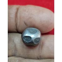 ราคา เงินพดด้วง 9 ตราขนาด 1 เซนติเมตร เป็น เครื่องรางเพราะสมัยก่อนเป็น สำหรับ ซื้อขาย เป็นเงินตรา (29556335369)