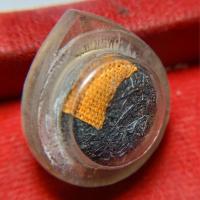 ราคา ลูกอมผงพุทธคุณ มีจีวรกับเส้นเกศาเนื้อสวยมาก (41808866535)