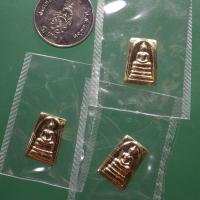 ราคา ทีเดียว 3 องค์ ...พระสมเด็จวัดระฆัง พิมพ์คะแนน เนื้อกะไหล่ทอง วัดระฆัง ปี 2555 อยู่ในซีลเดิมๆ...ตม (26609823085)