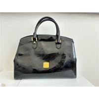 ราคา กระเป๋า MCM มือ 2 ของแท้ MCM Alma Handbag สภาพใช้งาน (28109977648)