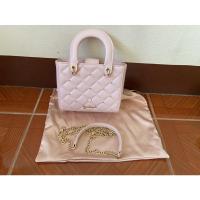 ราคา กระเป๋าสะพายข้างLynaroundมือสองสภาพ100% (6994213500)