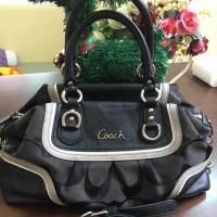 ราคา Coach กระเป๋าถือ หรือสะพายไหล่ สภาพพร้อมใช้งาน มือสอง ของแท้ (ไม่มีสาย) ลดให้ไป1900จร้า (1035423591)