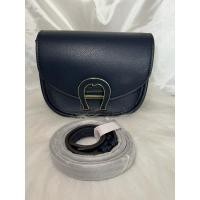 ราคา กระเป๋าสะพาย Pina Aigner - สีกรมท่า (40464580350)