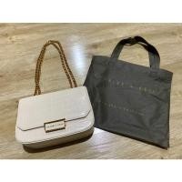 ราคา กระเป๋า Charles & Keith สีขาว แท้ (10969332257)