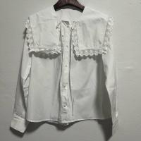 ราคา GU เสื้อเชิ้ตผู้หญิง แต่งคอลูกไม้ สีขาว size S ของแท้ มือสอง สภาพดี (43328074875)