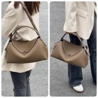 ราคา กระเป๋าทรงToteMeสีtaupeหนังวัวแท้ (44360203129)