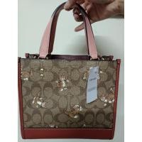 ราคา กระเป๋า COACH ของแท้ 100% ใช้งาน 3ครั้ง ไม่มีตำหนิ ปล่อยราคาถูก (19986257135)