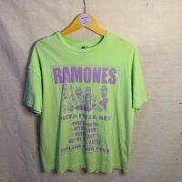 ราคา เสื้อยืดวง HIJAU H&m oversize ramones Green rare item (17574773819)