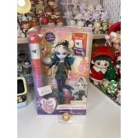 ราคา Ever after high faybelle thorn มือหนึ่ง พร้อมส่ง (19870243080)