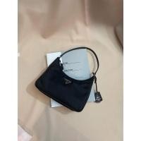 ราคา New Prada re edition หูหนัง สีดำ (10572846146)