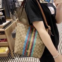 ราคา NEW COACH VAL DUFFLE IN SIGNATURE CANVAS WITH STRIPE (24240727831)