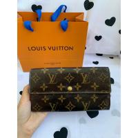 ราคา Sarah Monogram Wallet 2พับ กระเป๋าสตางค์ louis vuitton มือสองของเเท้ (12799494382)