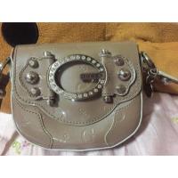 ราคา กระเป๋าสะพาย GUESS แท้ (1647075832)