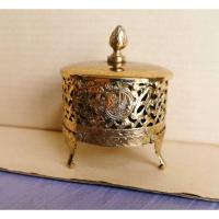 ราคา ที่วางแก้ว ทองเหลือง ฉลุลาย ตราธนาคารออมสิน พร้อมฝาปิดแก้ว ของเก่า ของสะสม มือสอง (12886302435)