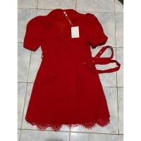 ราคา เดรสสูทสีแดงสดแต่งลูกไม้ชายกระโปรงงานป้ายjariya (22452821193)