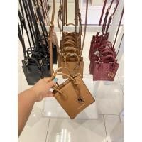 ราคา Michael Kors Mercer ของแท้ (16589563810)