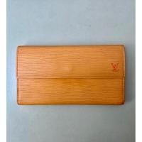 ราคา กระเป๋าสตางค์มือสอง Louis Vuitton (22850246694)