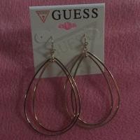 ราคา ต่างหู GUESS สีทอง (2642451124)