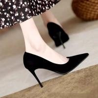 ราคา Sale รองเท้าส้นสูงสีดำ ผ้ากำมะหยี่ (18489968087)