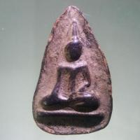 ราคา Antig Lee 778 พระนางกำแพงเนื้อดิน พิมพ์กลีบบัว จังหวัดกำแพงเพชร ขนาดเทียบกับเหรียญบาท (41422741598)