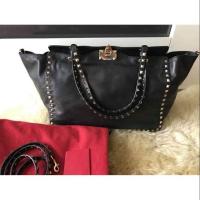 ราคา Used Valentino Rockstud Bag (2594919212)