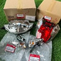 ราคา ชุดโคมไฟหน้า+ไฟเลี้ยว+ไฟท้าย WAVEเวฟ125i/S ไฟเลี้ยวบังลม (ขายแยก) แท้ศูนย์Honda (17219373463)