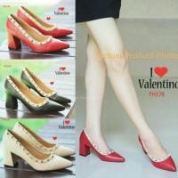 ราคา Free ems พร้อมส่งคร่าาาสวยหรูมาอีกรุ่นเลยค่ะ กับคู่นี้ Valentino (3582521)