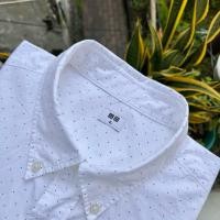 ราคา KEMEJA UNIQLO เสื้อเชิ้ตผ้าฝ้ายสีขาวลายจุด (XL) (40252601938)