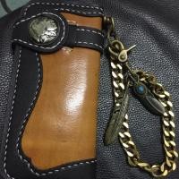 ราคา กระเป๋าสตางค์ กระเป๋าหนังแท้ กระเป๋าแนววินเทจ พร้อมชุดแต่งโซ่ทองเหลืองแท้และหมุดทองเหลือง (7024355233)