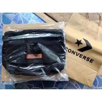 ราคา Converse กระเป๋าสะพายข้าง รุ่น 1261739 (ลิขสิทธิ์ แท้ 100%) มือสองสีดำสภาพ 99% (24116753731)