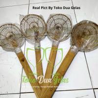 ราคา กระชอนกรงไก่ กระชอนกรงไก่ ทองเหลือง ยาว 38 ซม. ด้ามไม้ เส้นผ่าศูนย์กลาง 13 ซม. กันสนิม (45604202667)