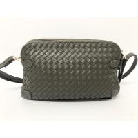 ราคา กระเป๋ามือสอง ของแท้ ELEQUATOR หนังสาน สีเทา ขนาด 11 นิ้ว พร้อมส่ง (17783858514)